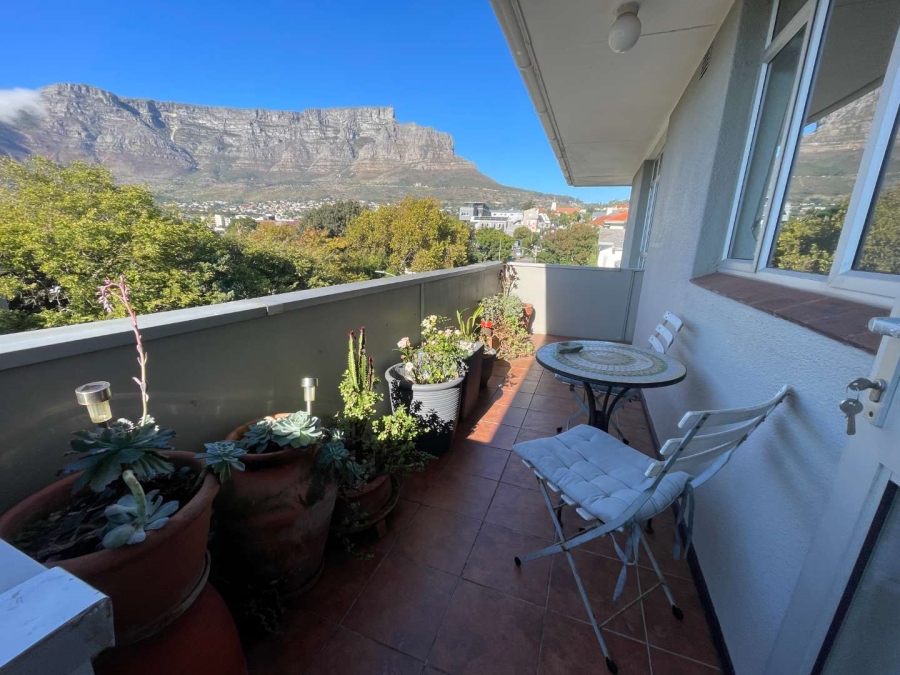 To Let 2 Bedroom Property for Rent in Tamboerskloof Western Cape